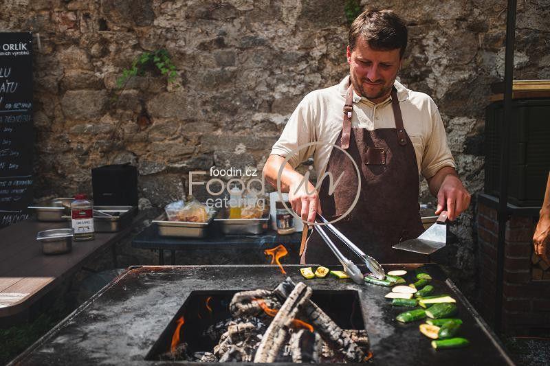 800x0-towidth-80-dscf1111